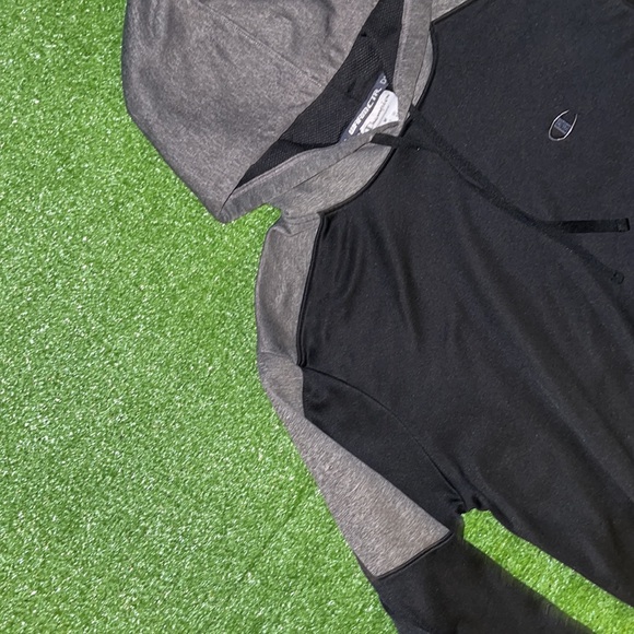 Champion Men’s Hoodie(USED) - Picture 3 of 7